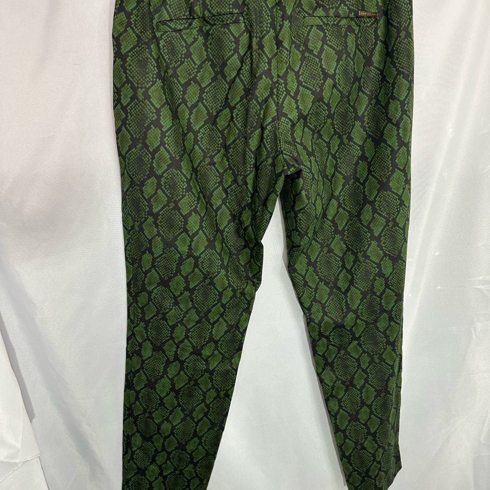 Michael kors Green Snake Print Men Pants size 10 pre owned Exellent condition - Picture 2 of 15